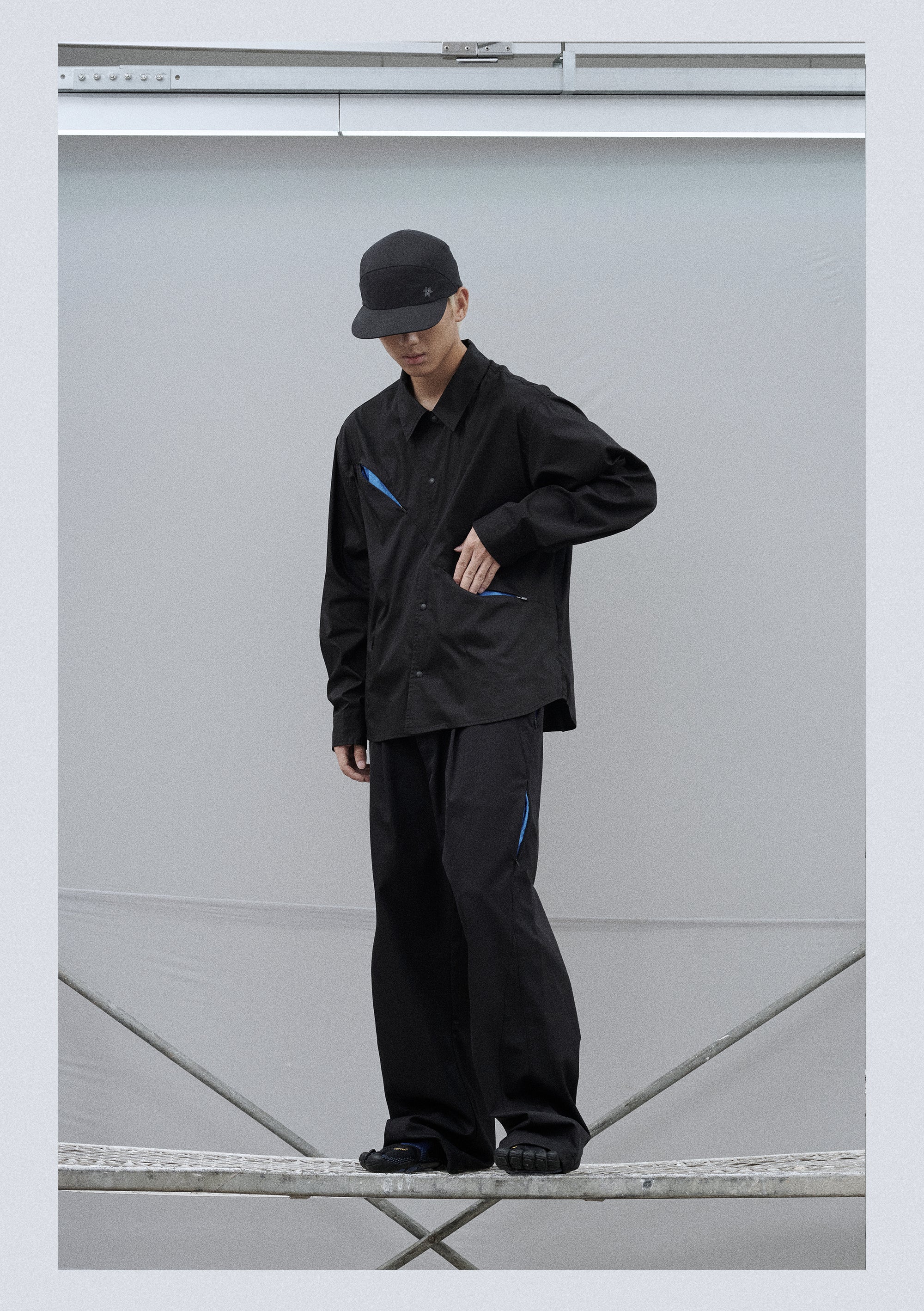 point NEMO Arc-Cut Color-Block Long Sleeve Shirt